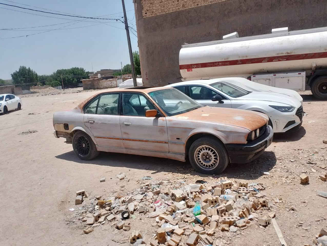 للبيع مستعجل 525مسكر سياره تعمير غرفه جديده جبتله 

مكينه جديده كير جديد كير عادي سياره جاهزه للفرن سياره عوزه سلايت ودعاميه خلفيه 
السعر 30وبيه مجال المكان نجف *********** رقم قادسيه موديل 91
