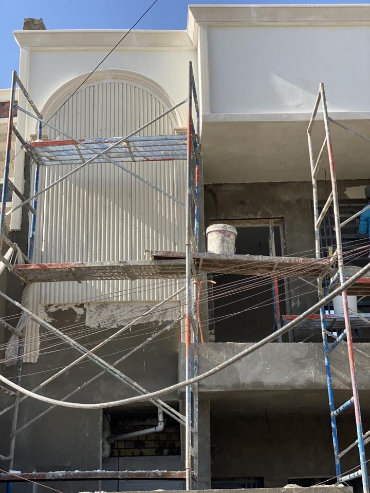 سلام عليكم يوجد لدينا كادر
عمل واجهات احترافية جبسن بورد طلس ويوجد لدينا 
كادر👷‍♂️
لبخ اسمنت👷
لبخ جص✨
لبخ بورك 
تواصل اتصل*********** او واتساب
