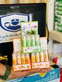 عرض خاص  مرطب شفه فيتامين سي   السعر الدرزن الف ونص   الكارتون 100 درز...