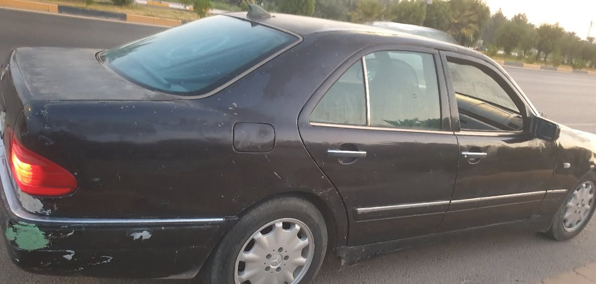 مارسيس ام اعيون كير محرك تاير باتري حدادية كلهم جدد محرك ٣٠٠٠ فيشة وبطل مناقصهة غير صبغتهة وتلحيضات بسيطة ترايك للموصل تدفئة تبريد *********** عادي امراوس حسب القناعة راعيهة جاري كربلاء, العراق
