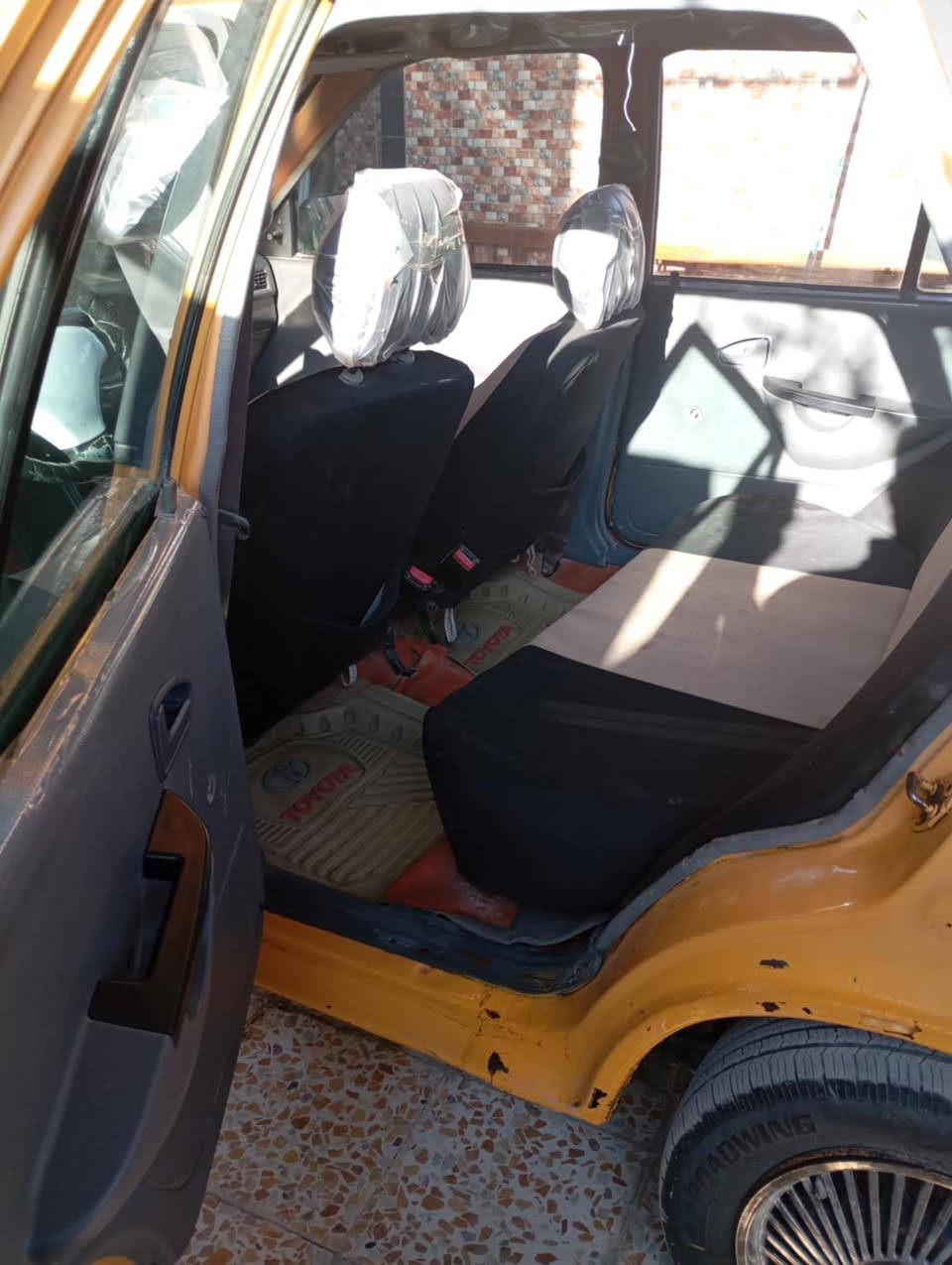 سلام عليكم سياره سايبا للبيع موديل 2011 خير من الله سياره رقم انكليزي سنويته 29 سياره كهربائياتها كلها شغاله سياره شواصيه نضيفه مكينه وكيره مكفوله تخم تايرات جديدا سياره خير من الله تدفئه تبريد يشتغلنن
مكان بابل شارع 80 
لاستفسار ***********
السعر 24 هيه غرامات مصفره تحويل ثاني يوم
