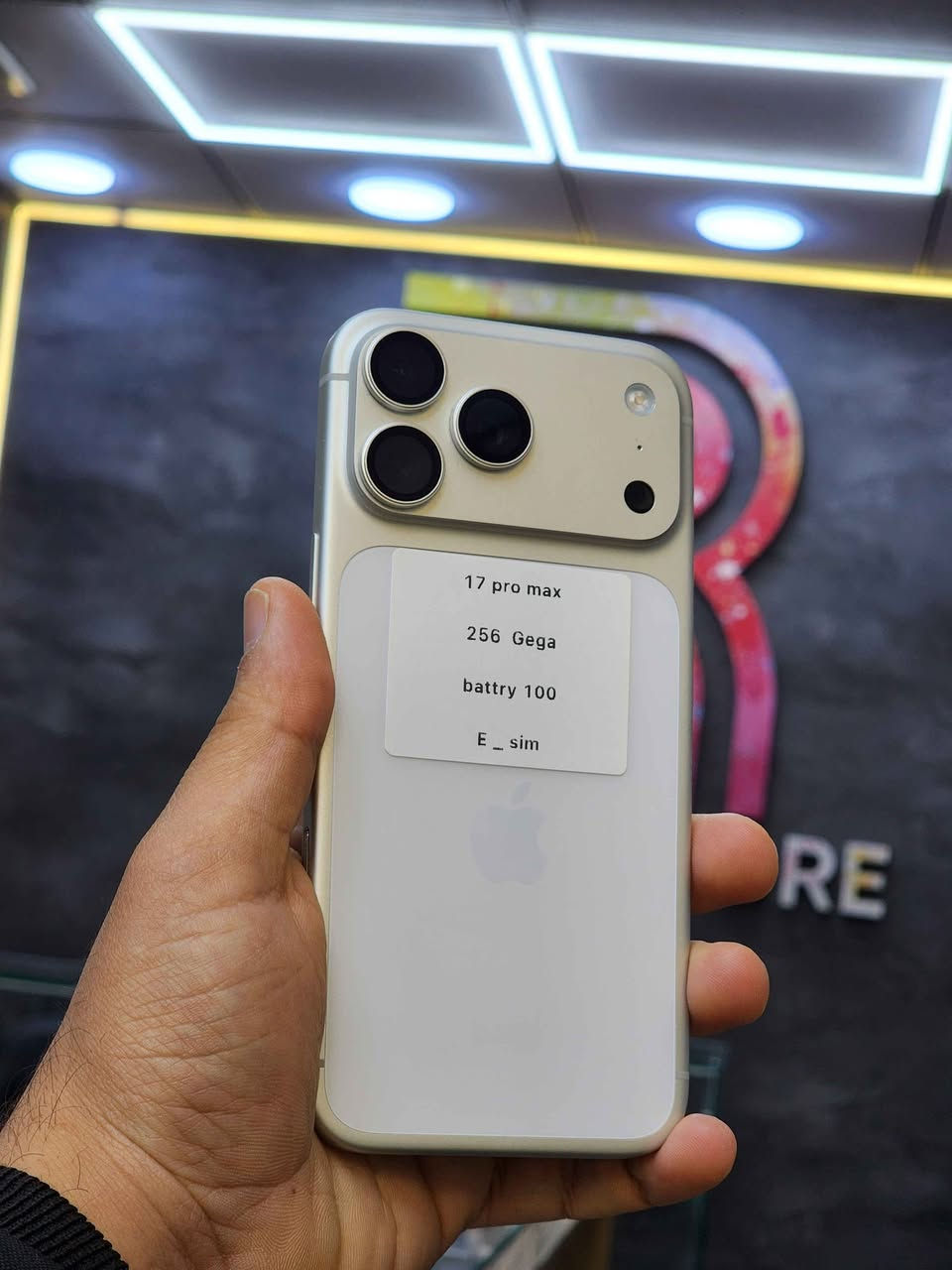 سامسۆنگ و ئایفۆن
*********** whats upp + viber 
*********** 
هەموو بابەتێک بەردەستە
نرخەکانمان خوار بازارە
مۆبایلەکانمان زەمانی لەگەلدایە
خاوێنی مۆبایلەکانمان 100
گۆرینەوە دەکەین بە هەموو جۆرە مۆبایلیک
ناونیشانمان سلێمانی شەقامی مەولەوی شربازهير, السليمانية
