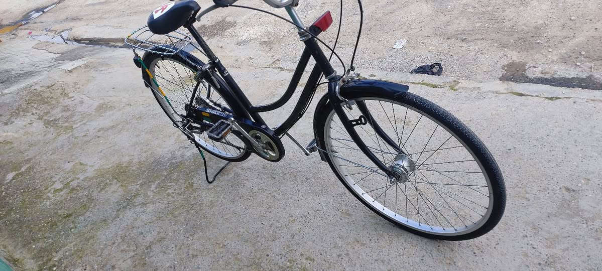 السلام عليكم للبيع بايسكل عبد الحليم لون اسود نضافه 100 /100
ابو الكير 6 نمر  تايرات جداد اسطوبات شغال ما تصرف عليه ربع شراي يجي خاص 
عنوان موصل جانب ايمن


**إذا كنت صاحب هذا الإعلان وتريد حذفه لأي سبب، رجاءا أرسل رسالة إلى الدعم الفني**