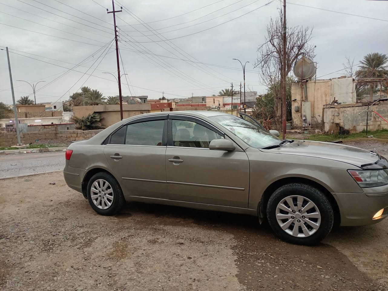 السلام عليكم سوناتا للبيع موديل 2010 فول أدوات فتحه سقف محرك 2400 المرغوب تدفئه تبريد كهربائيات كلها شقاله السعر 43 مكاني صلاح الدين الشرقاط ارقم ***********
