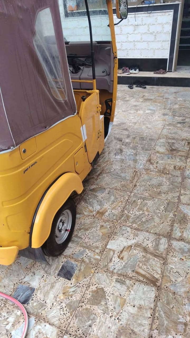 سلام عليكم تكتك 22كفاله مظلع دراجه شوفت عينك برغي مانقصه مكان قلعه ***********خاص مغلق
