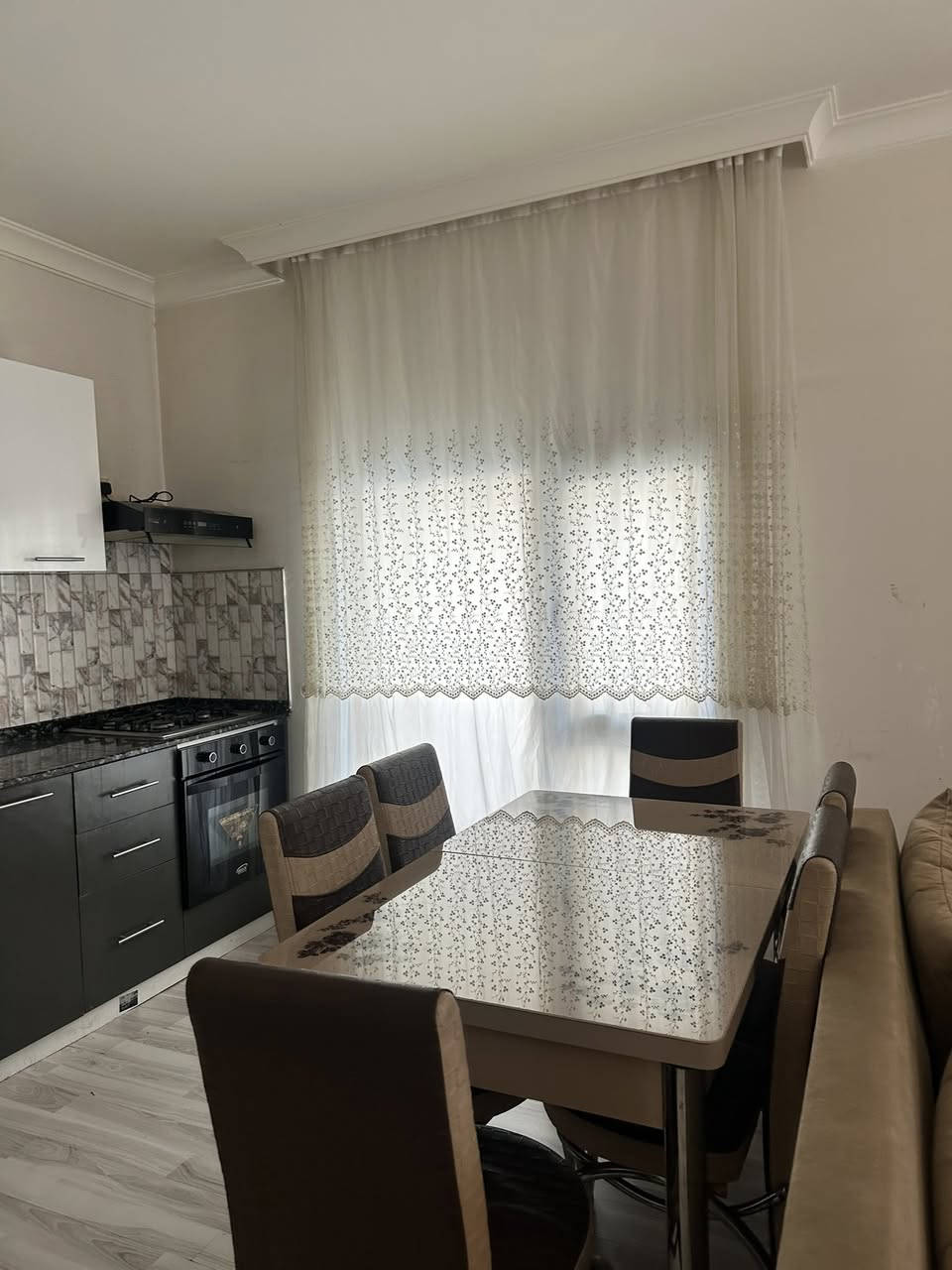 شقة للأيجار مؤثثة بالكامل 🏘️
في مجمع #لالاف_ستي

غرفتين وصالة 125م واجهة داخلي 

العنوان #اربيل شارع 150 مجاور كنجان 

للتواصل : ***********

عقارات دار بغداد 

#عقارات_اربيل #سعر #ايجار #عرض #عقارات #شقق_vip 
#شققللبيع #العراق
