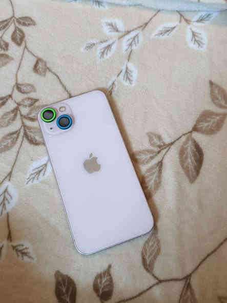 سلام عليكم بيع فقط
آيفون 13 العادي اللون وردي / اخو الجديد 
نضافه 100% الجهاز كفاله عامه من كلشي 
مكفول من الفتح و التصليح و التبديل / انطيك ضمان فحص / ذاكره 128 و بطاريه 76% بلاديه 
الجهاز جداً نضيف  / بدون ملحقات / و السعر 430 ألف و مجاله بسيط 
مكاني بغداد العامريه / للاتصال *********** و بي واتساب
