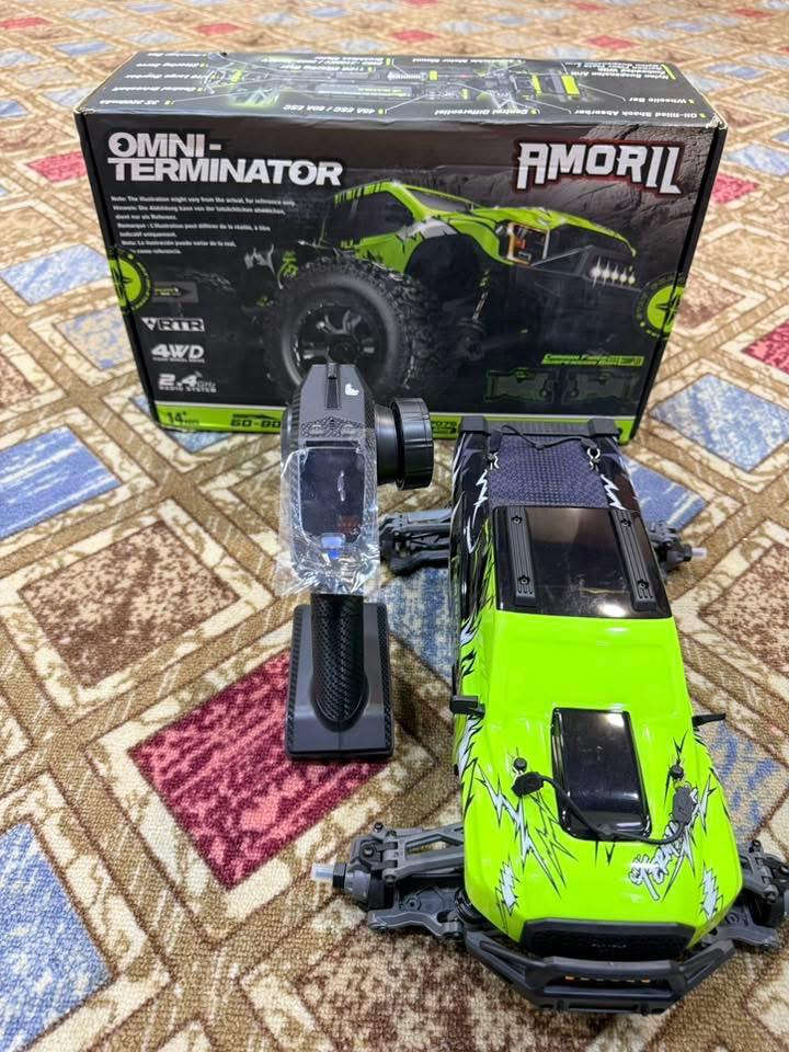 السلام عليكم.  سياره احترافيه للبيع.  استعمال قليل مع الكارتون.  السعر ٢٥٠ الف ***********
