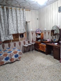 نص قطعة طابق واحد ترميم جديد  ٨٠ متر للبيع خلفية قطاع ١٥ بالشعلة ٠٧٧١٤...