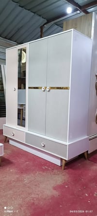 غرفه شبابيه ماركه تحفه 8 قطع نظيفه جدا  650 توصيل 15  07819722984