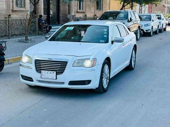 سلام عليكم للبيع فقط اوبامه رقم بصره مشروع وطني تحويل ثاني يوم ابسمك سنويه 2028 مديل 2012 اصل بيهه  جاملغ وبنيد  وشرط بدون دواخل شواصي الغود كفاله سياره جاهزه من كلشي تجي وشوف حداده توها منفوضه تخم تاير جديد تبريد تدفئه خير من الله سياره منضومه الايت زنون الاصلي مكينه وكير 3600 مكفولات كهربائيات كله شغاله شاشه تاب عارض كشنات جلد سياره ماشيه 200 سعر 148 هاتف *********** //*********** مكاني بصره قضاء المدينه
