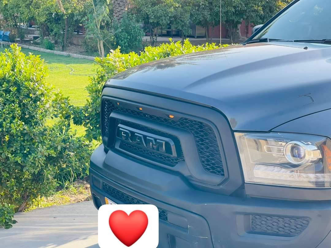 السلام عليكم
رام كلاسك باب قصير

محرك هيمي 8 سلندر 5.7 المرغوب

ماشية 31 الف وقابل للزيادة

حادثها تخريب لا ايرباك لا شاصي لا لغد ولا طخة تخريب فقط

كرسي سائق كهرباء شاشة كبيرة كار بلي

 

مكان السيارة بغداد

رقمي *********** متوفر واتس

السعر ٢٤ الف
للبيع او المراوس
