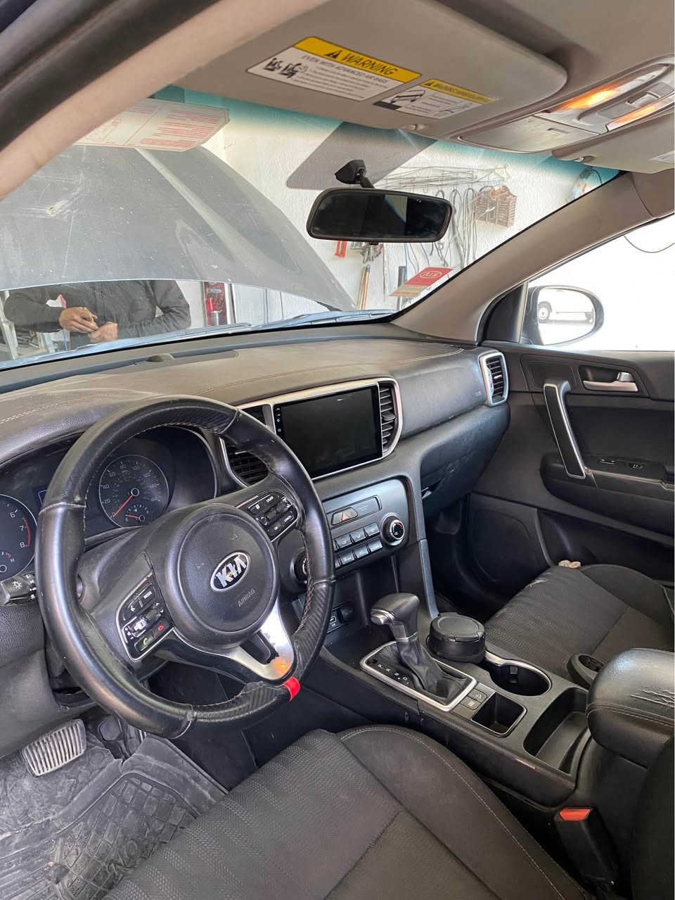 دوو پارچەیی سبوغە . سیارەککە وەک بیلاد ماوەتەوە زۆر خاوێنە مۆدیلی ٢٠١٧ ییە . 
*********** Singapore
