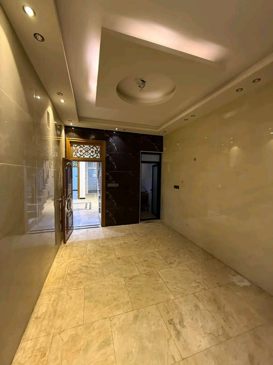 بيت باالاداره المحليه والثاني بشارع الشيباني  الشراي يجي خاص اويتصل برقم *********** بي واتساب
