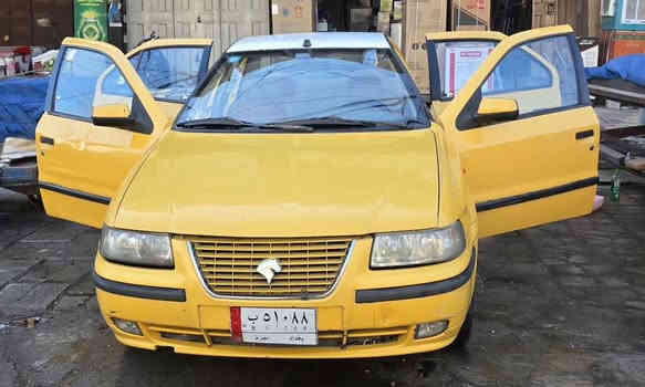 السلام عليكم 
سمند ٢٠١١ 
كير محرك كورله ١٨٠٠ كير اوتو 
 تخم تاير صدر امامي خافي كهربائيات دواخل كلها كفاله
الكشر غير مكفوله تجي تكلب وتشوفه بعينك 
بأسمي 
تحويله ثاني يوم 
المكان بغداد 
بغداد الجديده 
غير متواجد على النت 
رقم ***********
السعر 38 بيها مجال بسيط
