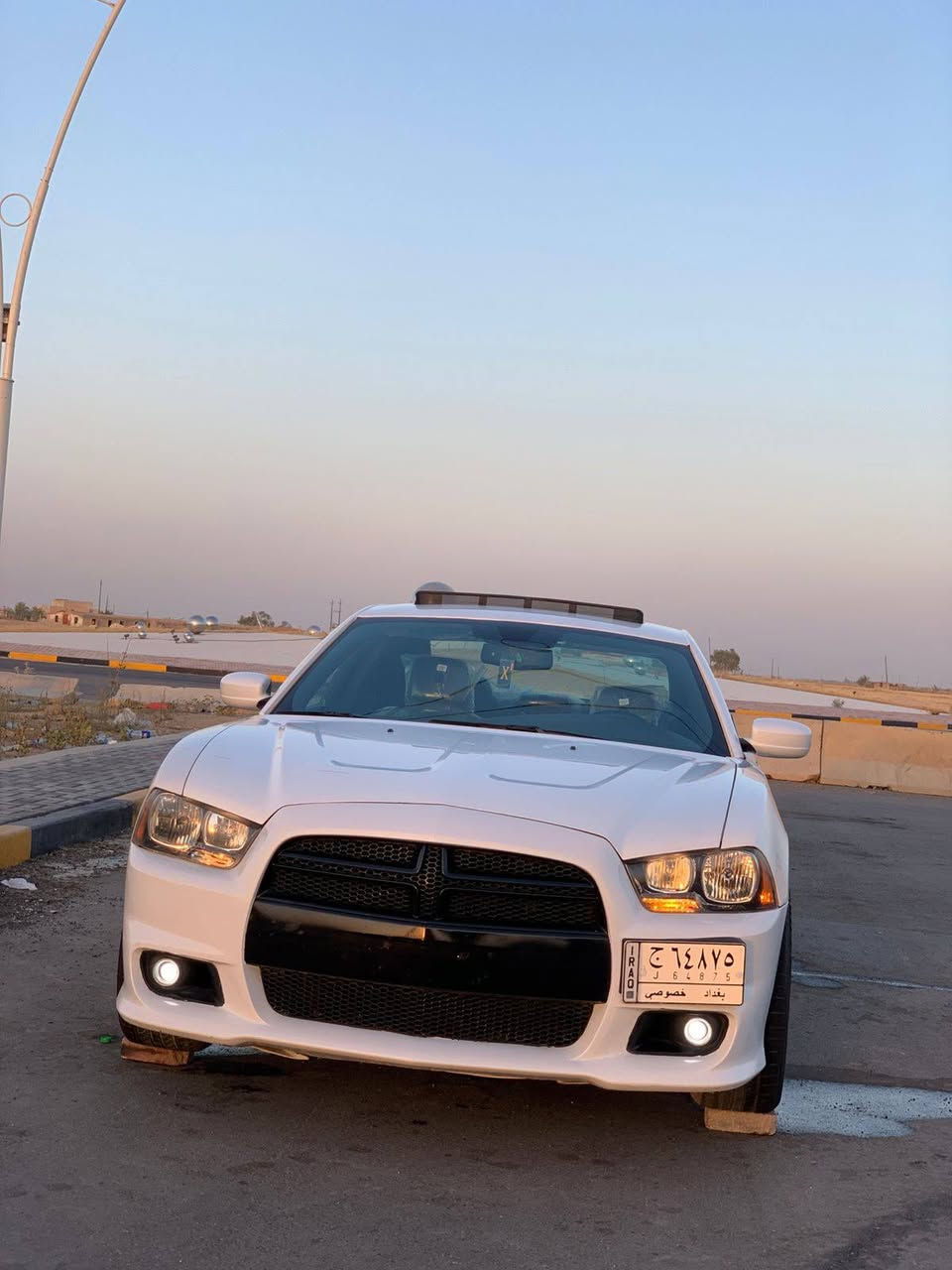 للبيع بسعر 127 ورقه وبيها مجال
دوج جارجر 
شرط مامشتغله تكسي 
ماشيه 134 حقيقي
موديل2011
محرك 8/5700  شرط بصندوك 
فور ويل 
كير محرك شرط 
صدر تبريد شرط 
حماوه بنكات شرط 
رقم بغداد تحويل مباشر 
كامرا 
تشغيل عن بعد 
فتحت سقف
كشنات جلد 
كشن تدفئه تبريد 
كشن حضن 
شاشه جبيره 
تبريد لمس 
هيتر كشن 
بصمات 
تبريد خلفي 
لايت زنون 
ملاحظه 5 قطع ابيع احزام 
مكاني سامرا 
الاتصال ***********
