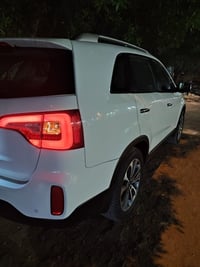 سياره لبيع مديل 15مكفوله سياره سنويه جديده بسمنه نتصل علا رقم‭٠٧٧٣ ٨١٣...