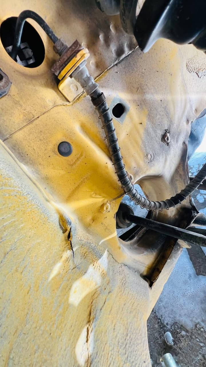 سلام عليكم شباب
سايبا 2011 للبيع سيارة خير من الله سنوية 2031 مصفر ه‍يئة وغرامات تخم تاير تخم ويل صدر خير من الله كير ومحرك خير من الله المحرك خيط بخار كلش خفيف رقم بغداد الدولي السيارة باسمي سعر 25 وبيها مجال 
رقم ***********
