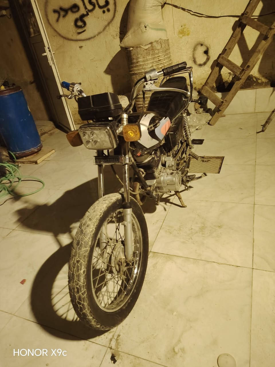 سلام عليكم دراجه خمسه گير  مكينه ياباني صالنصه باكستاني مديل 2021 طالعه بل 22 الدراجه اوراق اصولي اصولي السعر 300 وبيهه مجال ***********
