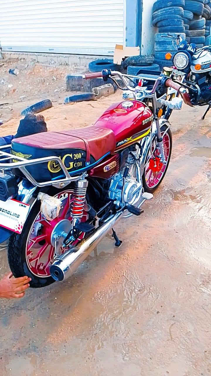 سلام عليكم  شباب
دراجه سيفان موديل 2025 البيع
زيرو ما طالعه مانت الله  
دراجه خير من لله  
صارله طالعه شهر من المعرض 
وراق دراجه ما متواجد عل نت 
ستفسار ***********
