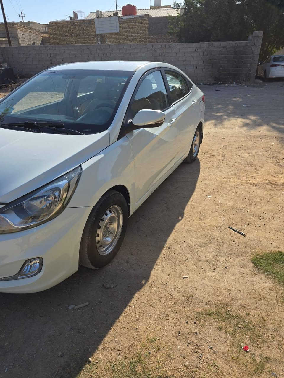 السلام عليكم اكسنت موديل 2013فول ماعده الفتحه مكينه 1600وكير وحداديه ع شرط بسمي مداور ثاني يوم 
سياره مصبوغه حزام بدون ضربه قويه مكان نجف شارع المطار ***********
***********
السعر 77وبيه مجال
