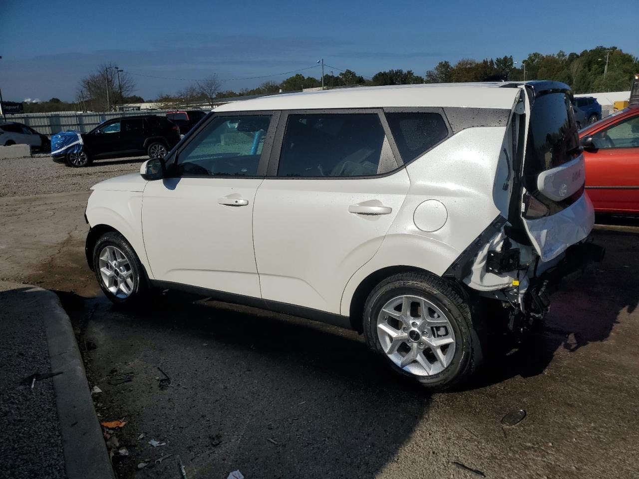 حاليا بالعقبه تباع كتاب شهداء 
او حره بدون تصليح 
 
كيا صول 2025 

مواصفات s فول ماعده الفتحه

بصمه شاشه جبيره كشن كهرباء

ماشيه 190 فقط كليو زيرو 

حادثه كما موضح بالصور بدون ايرباك

4 ايام وتوصل العراق

لاستفسارات العامه 
‭0783 853 4606‬
او واتساب 
‭0783 216 0135‬
