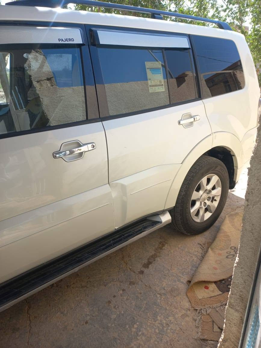 يالله السلام عليكم باجيرو حبتور معروفا مواصفات الحبتور 
فول سياره مري شفط سلايت حساسات سياره مكينا وكير خير من الله 
حداديه فول تاير تخم سنوار موجود ب المنشور 
بسمي السياره تفاصيل اكثر  رقم ***********
سياره ما نقصها برغي الخاص ماجاوب 
سعر 150 وبيهه مجال هواي موجود بسوك ماعجبك المنشور اكلبه  موديل 2010
