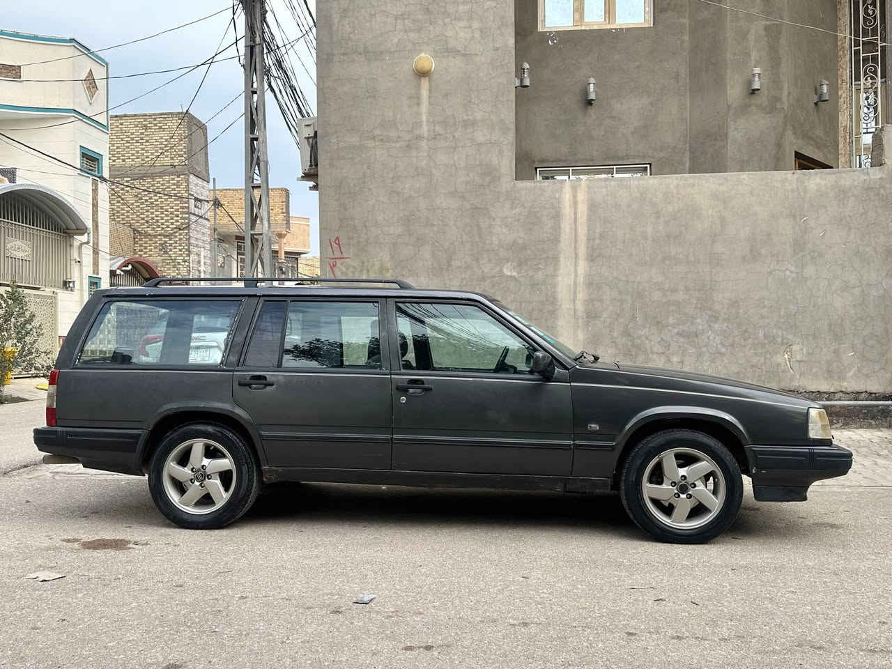 فالفو 940 نجف تيربو السيارة مثل ما موضحة بالصورة مكانها نجف 
السعر ٦٨ 

للاستفسار ***********
