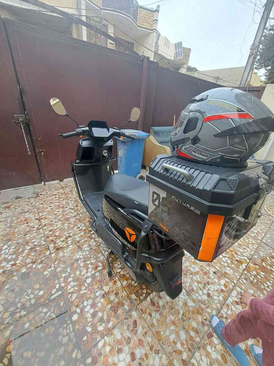 السلام عليكم دراجة شحن للبيع من شركة ياديا gt60
درع ماخذهة بشهر ال٩ الدراجه بيهة ظمان من الشركة سنتين على البطاريات والملف وسنة على العقل والكهربائيات
وياهة خوذة وكفوف مكاني بغداد الدورة نهاية شارع ٦٠
السعر ١ مليون وبيها مجال بسيط حك الجية
***********
