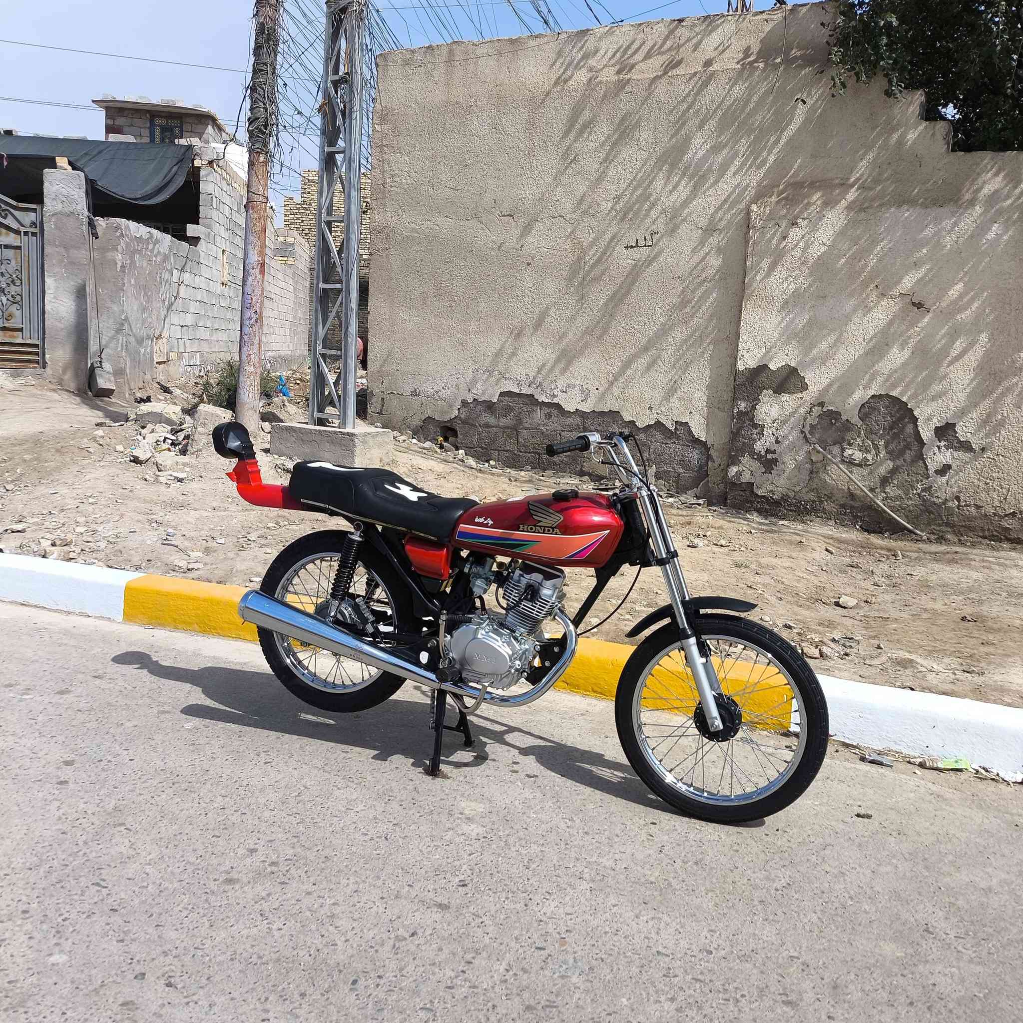 سلام عليكم دراجه هستوه معمره اقل الشهر سعر تنباع بدون نزال السعر 750 وبيه مجال قليل***********
