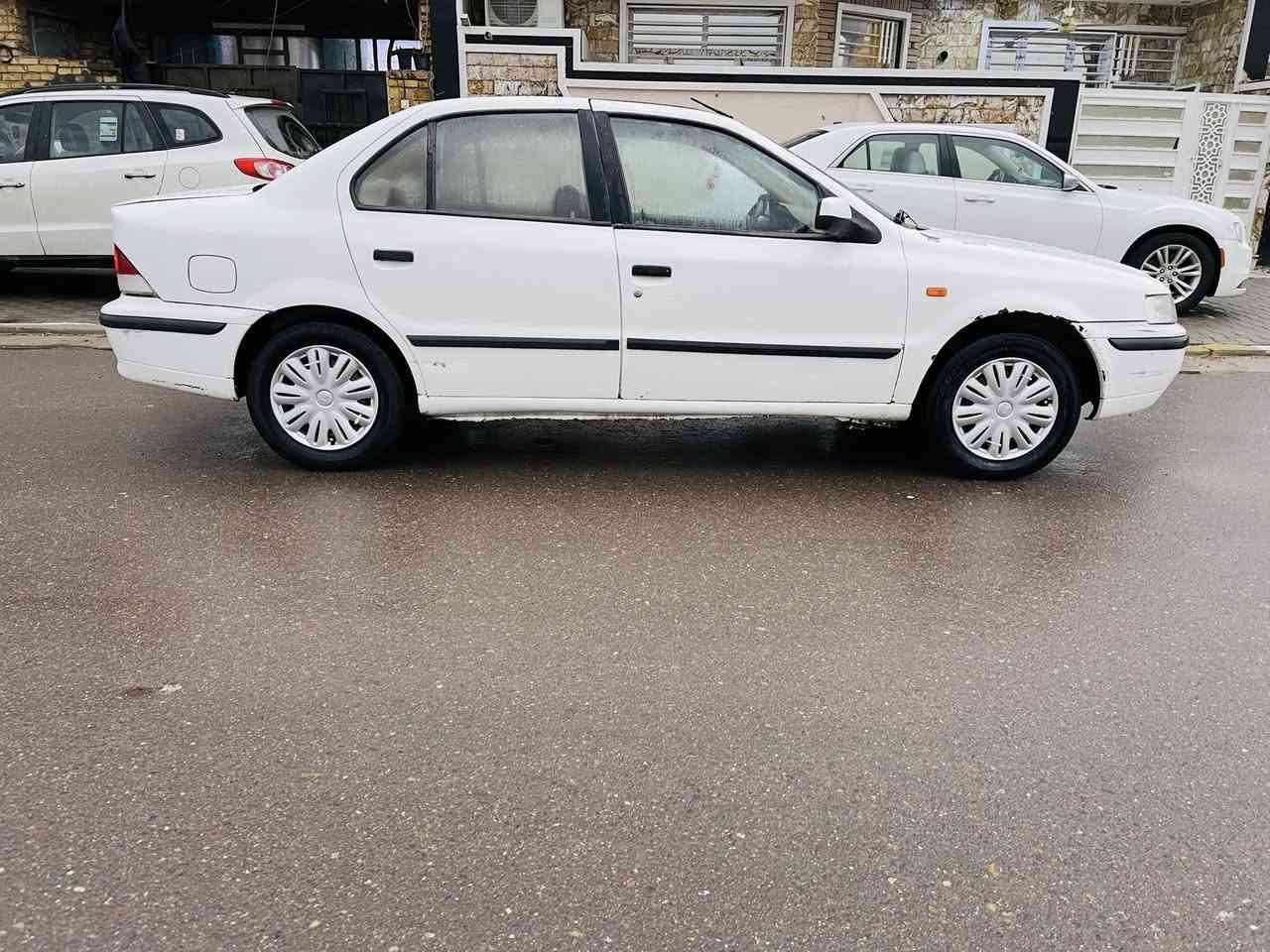 السلام عليكم سمند موديل 2011 سيارةً نضيفة كير محرك خير من الله صدر خلفي امامي جديد تخم تاير جديد رقم نكليزي مكاني بغداد السعر 40 وبيهة مجال  الرقم ***********
