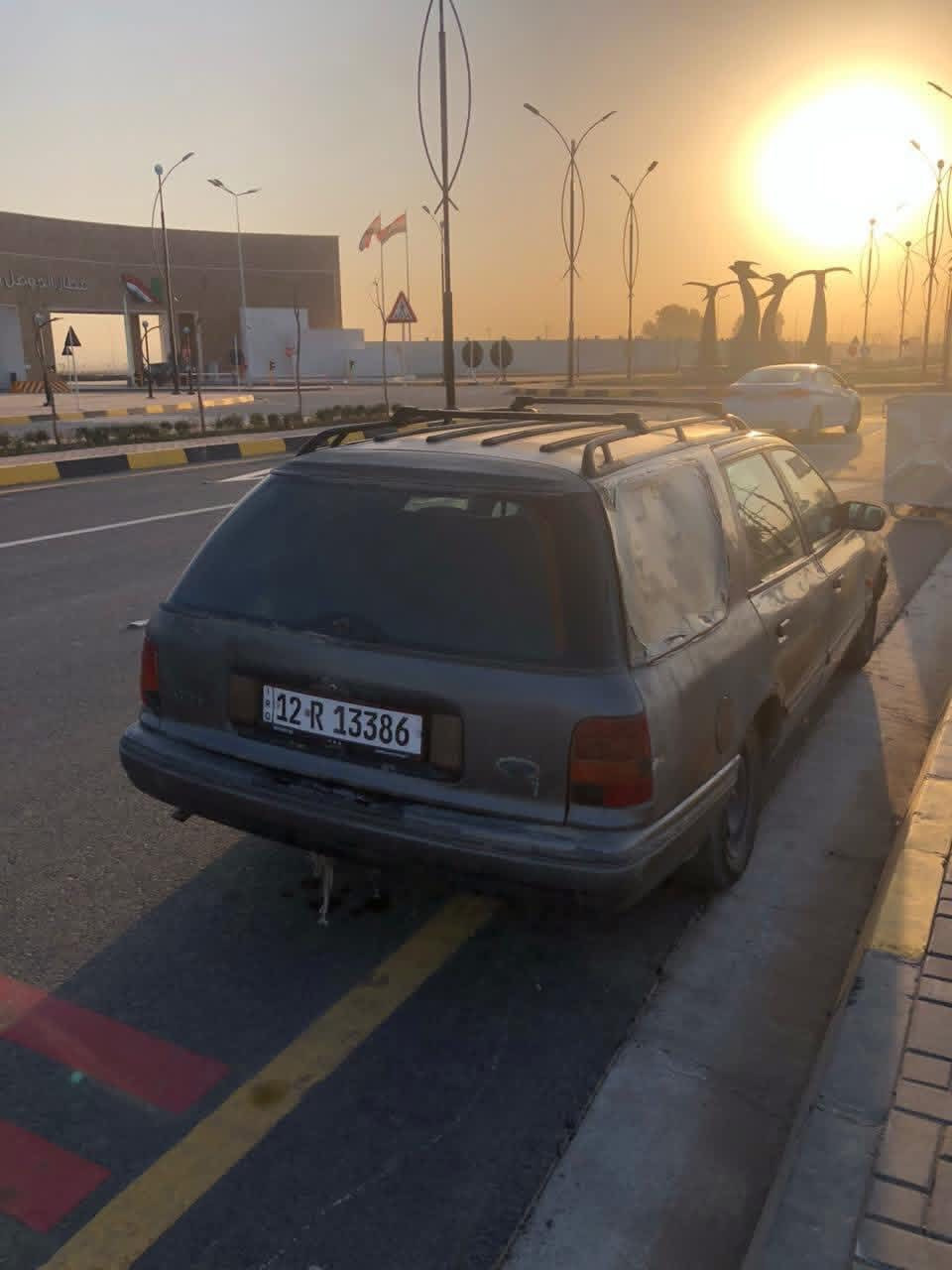 سلام عليكم
للبيع 
فورد سكوربيو 
موديل 1992
سياره بسمي 
رقم مسطره بيها هزه كامله
محرك وكير شرط كير توماتيك 
وايرمنيه كلها شغاله شرط 
تبريد وتدفئ شغال شرط
كابون بانزين بيها 
ستيرن بور 
طخم تايرات الامامي جدد الخلفي عل نص 
طخم السياره جديده 
مري كهرب مع هيترات 
سياره نضيفه مال جناي 
السعر 27 ورقه وبيها مجال بسيط
***********
