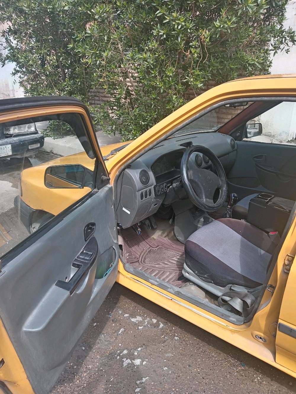 سايبه موديل 2015 سياره مابيه لا تبديل ولا صبغ شواصي نضيفه لا لحيم ولا فطر مكاني الشعب 