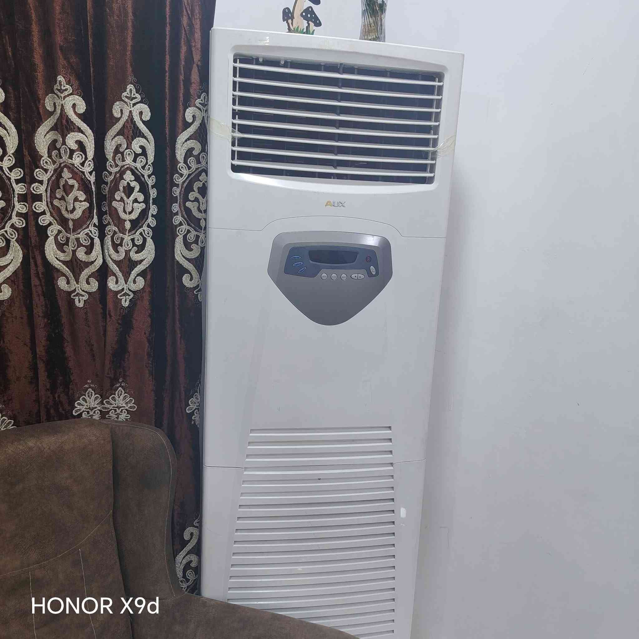 للبيع سبلت كنتوريAUX
بحالة جيدة جداً ويشتغل بكفاءة عالية، تبريده ممتاز ومناسب للبيوت، المجالس، والمحلات.
✅ شغال بدون مشاكل
✅ نظيف وجاهز للاستخدام
✅ الشكل مرتب كما موضح بالصور
💰 السعر: (650الف ) الاستفار ***********
