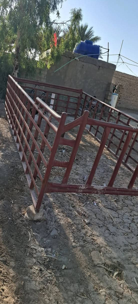 ***********
سلام عليكم محجر كنتر للبيع جديد اقل سنه مستخدم 
ديوانيه عفك

