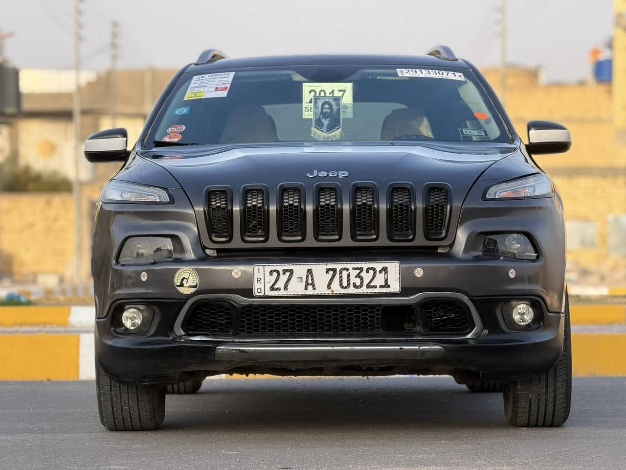 للبيع والمراوس جيب بزون م 2017 وارد امريكي حره تحويل بسمي مشروع وطني
ضرر جاملغ وبنيد وباب صبغ مواصفات
شاشه كبيرا كامرا دوار بلاجكترات لايت 
زنون مكينه 2400 مكفوله السياره جاهزه
الاخير المكان ذي قار مركز السعر 118 وبيه 
مجال الاستفسار ***********
