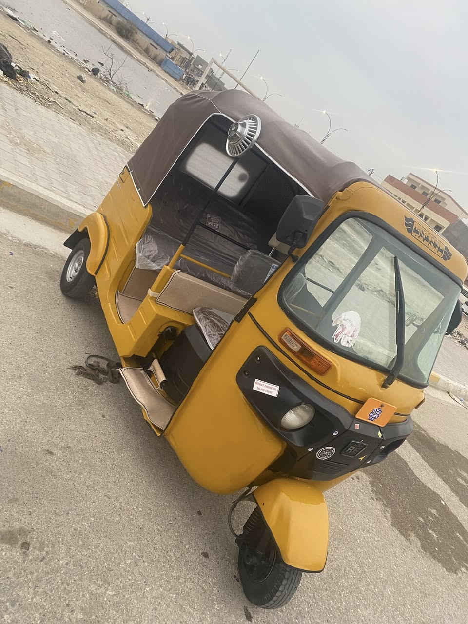 السلام عليكم تكتك لبيع مديل 17 شهر 11محسوبه على 18 محرك 20 الاتصال ***********
