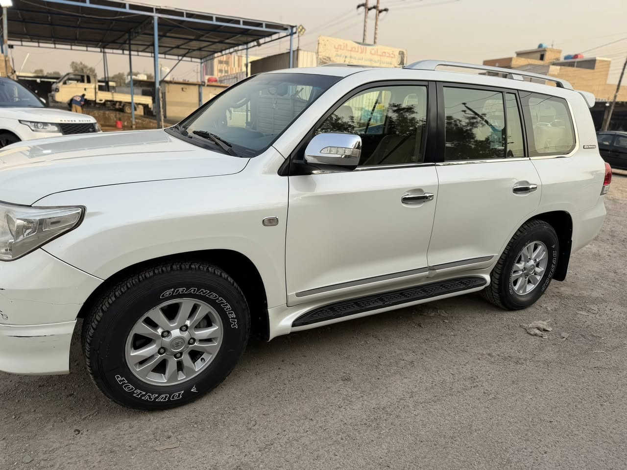 لاند كروز 2011 ستينه
فول مواصفات بيها كلير بل بنيد والباقي كفاله 

رقم جديد تحويل ثاني يوم

سيارة جاهزه من كلشي بدون نقص سيرفز كامل مسوي 

مكان السياره بغداد الدوره 

معروضه ب33 الف وبيها مجال لشراي

 خادمكم …***********
