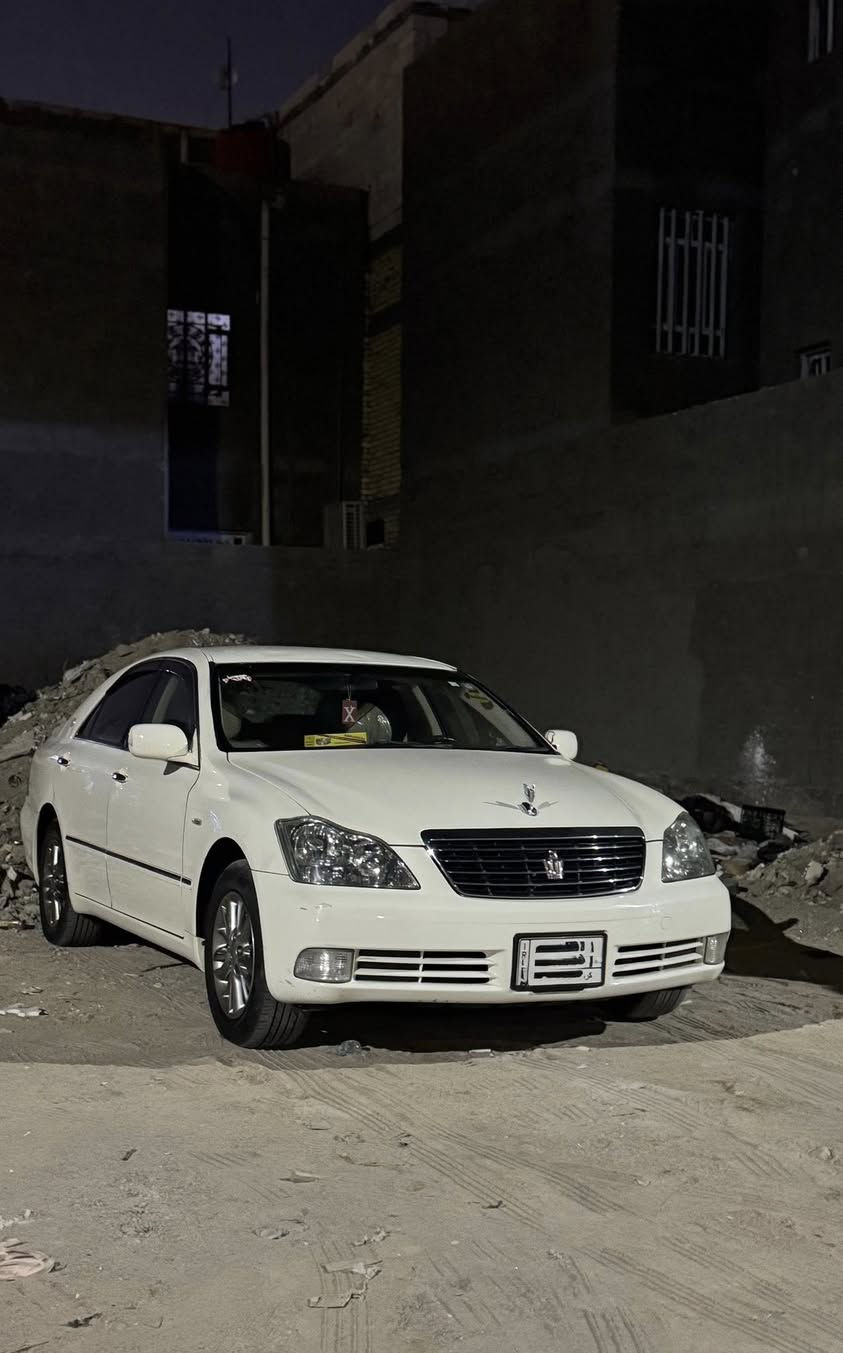 سلام عليكم شاهينه أدوات أدوات 
3دكم داخل عسلي 
سياره جديده 
ماشيه16الف 
برده خلفيه 
بعد هواي مواصفات 
عنوانه البصره 
بس رقام 
تلفون ***********
