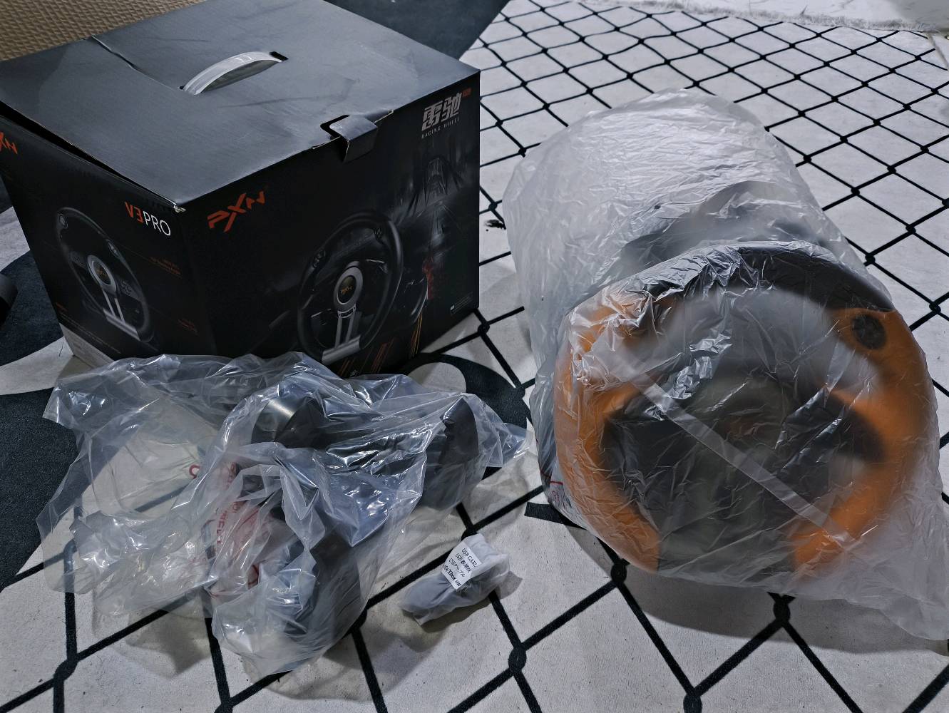 دركسون اكس بوكس و pc نظيف هو والكارتونه وملحقاته كامله ب 50 الف 
متوفر توصيل 
التواصل ***********