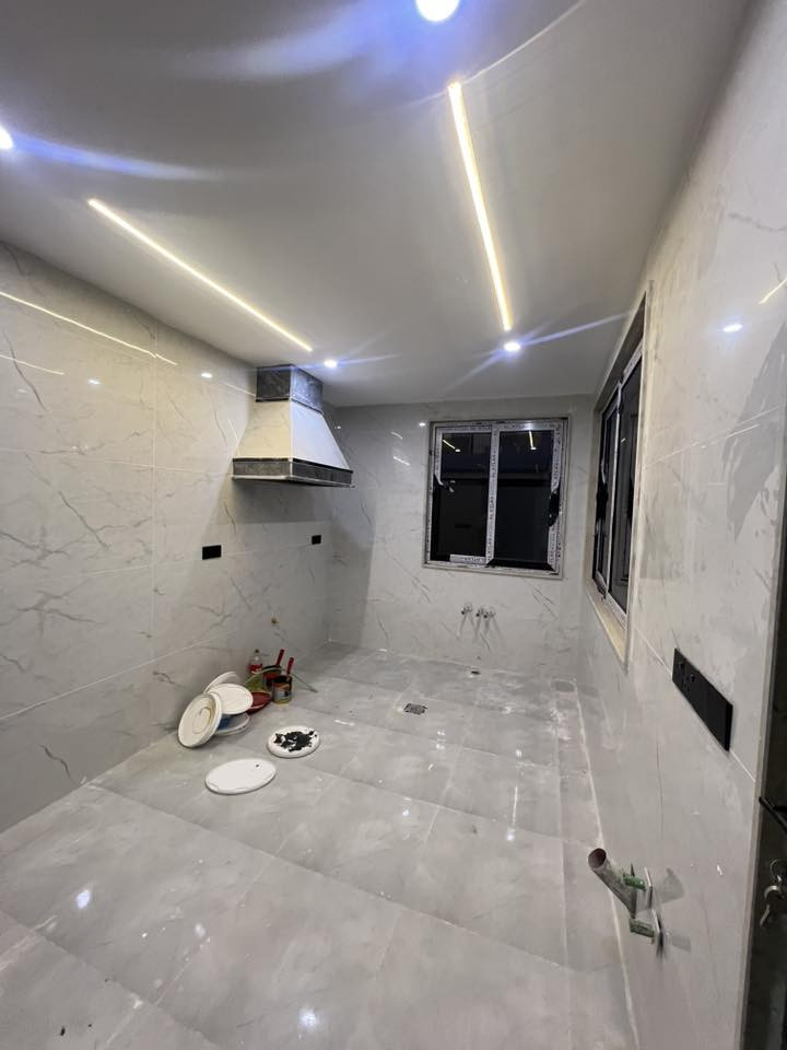 دارللبيع التعليم العالي خلف المول الهيكل 

جمعية النور يقع على شارع ٢٠ متر بعد الدوره عل يسار

اتجاه شروق تام

١٢٠ متر طابقين اربع غرف نوم

بناء حديث 

نضام سبالت

نضام دكتات

***********

***********
