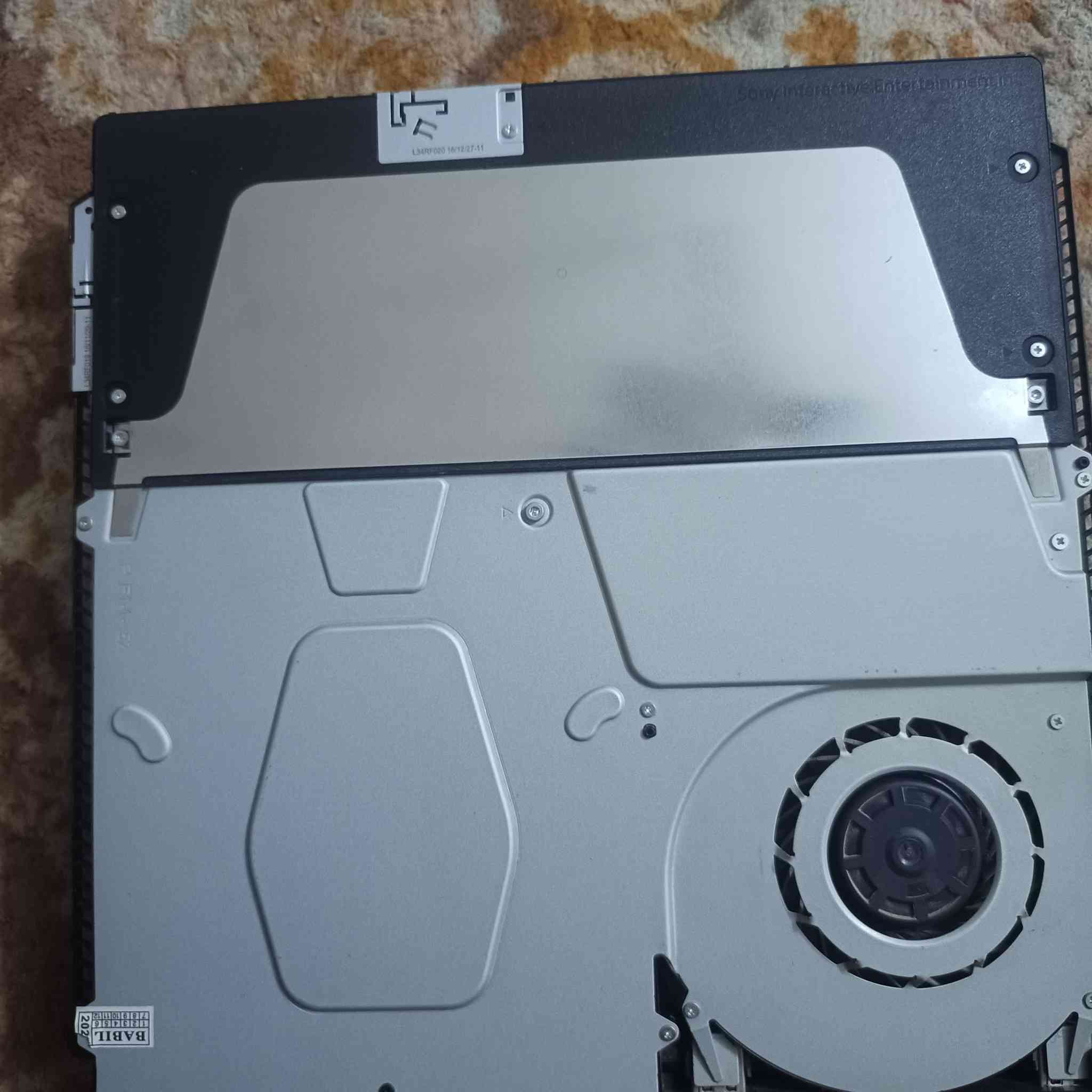 سلام عليكم شباب متوفر بلي 4 سلم مهكر نضام 11 مع كامل ملحقاته وياه هارد ذاكراه 500 جوستك ثنين اصيله نضيف حيل مامفتوح
عنواني بابل 
***********
