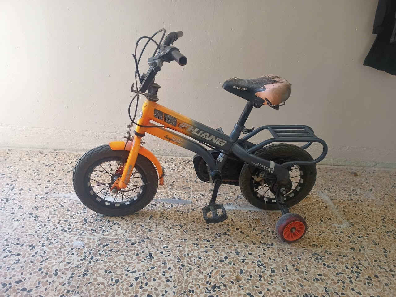 الكبير  سعره 40 والصغار سعر الواحد 30


**إذا كنت صاحب هذا الإعلان وتريد حذفه لأي سبب، رجاءا أرسل رسالة إلى الدعم الفني**