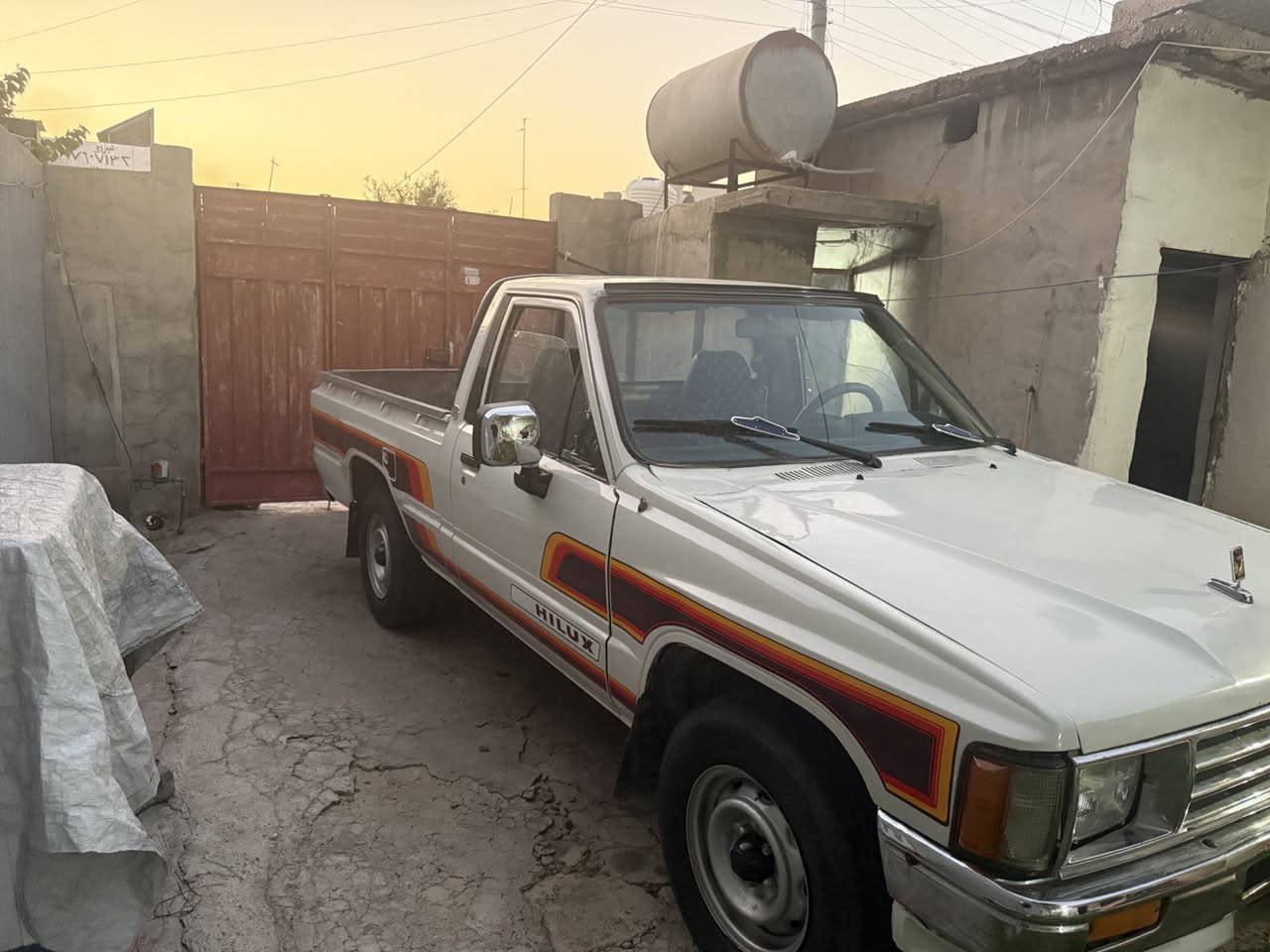 ‏‪***********‬‏//تويوتا كروسيدا موديل 88 مكينة كةورا و كير عادي و صبغ عام بو جواني كير و مكينة و اكسل وبة ناو كردن بة شةرت جوار تايةي نوي و سيارةكة زور جوان و بي كيشةية مالي كاسبية لة هةوليرم شاويس أربيل, العراق
