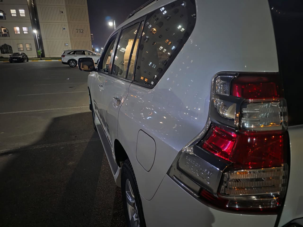 سلام عليكم
للبيع تويوتا برادو 2015/ T.X.I 
مكينة 6 سلندر 
مكفولة كفالة عامة من الصبغ والبارد والضربة والتبديل والفتح 
ماعدا شخط بالچاملغ الامامي الايمن 
كير ومكينة مكفولات 
السيارة جاهزة من كل شي
تشغيل بصمة
سلايد روڤ
كراسي كهرباء
تحكم ستيرن
مري شفط
ثلاجة
هوك خلفي
بروجكتر زنون
سبير تعليك
كامرة+ حساس اصلي
رقم بغداد الدولي 
السعر 34

ماشية. 145  كم

مكانها بغداد بسماية
***********
ابو عباس
