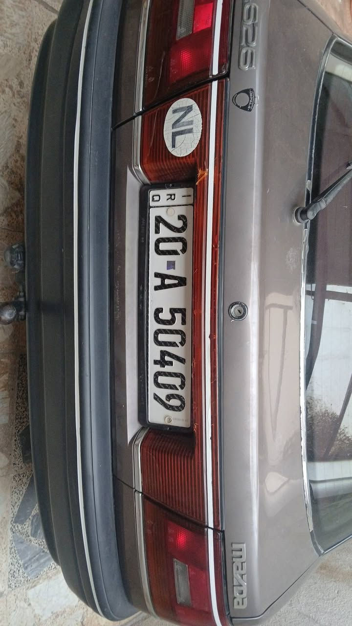 السلام عليكم مازدا موديل ١٩٩٢ سياره جديده بمعنى الكلمه قطرة صبغ مابيها ولا معمره السبير مال شركه مانازل رقم جديد هزه جديده ٢٠٢٦ كير ومحرك مكفولات مضيوف الها باور لتحريك الاستيرن بسهوله جدا سيارة برغي نقص مابيها مكان السياره بغداد للاستفسار ***********
