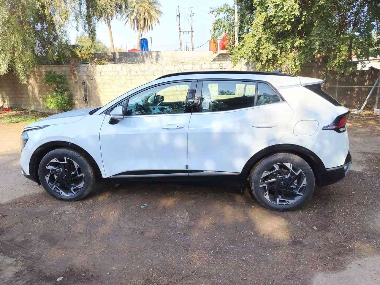 السلام عليكم سبورتج باب اول فول مواصفات اخت الزيرو بعدها بلوكاله مكفوووووله من كلشي ماشيه 5 الالف اخت الزيرو سياره كفاله عامه باسمي موديل 2025 مكانها بغداد الطوبجي باسمي رقم بغداد دولي اخوان السعر مع صاحبها مكلف بلنشر  *********** ابو حسين بغداد, العراق
