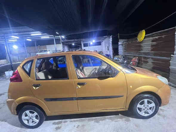 السلام عليكم للبيع سيارة جديدة وجاهزة كيرمحرك تبريد صدر خلفي امامي سيارة بدون رقم منفيس موجود وكامل موديل2013كيرعادي سيارة تخبل وين ميعجبك اطلع بيهه ابيع الموجود منفيس سعر16للتصال*********** بغداد
