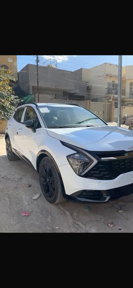 سلام عليكم 
سبورتج 2025 بلاك اديشن
ماشية 5000 اخت الزيروا 
رقم بابل تتحول باسمك مباشر 
مواصفات فول 1/1 عدا البنوراما
ضمان 5سنوات وبيها بعد 3تبديلات دهن مجانية 
كشنات اثنين كهرباء 
كشنات جلد وتدفئة كشنات وستيرن 
جنطة كهرباء وشاشة 
وبصمة تشغيل عن بعد 
وبقية المواصفات المعروفة 
مكان السيارة بابل المركز 
السعر 235ورقة وبيها مجال للشراي 
للاتصال *********** 
***********
