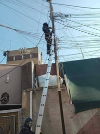 الكهربائي ابو عباس تسليك وايرات تنضيف مولدات تسليك ضفاير تصفيه بوردات ...